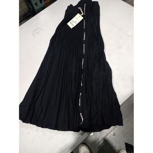 VETEMENTS-Pleated Logo Skirt-Black-XS